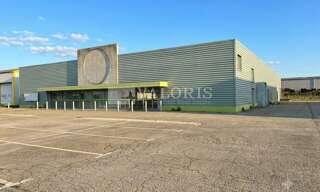 Commerce  1461 m² à louer à Romans-sur-Isère (26100)