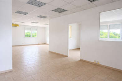 Bureau 3 pièces 1050 €