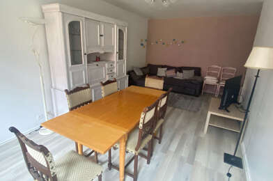 Appartement 3 pièces 860 €