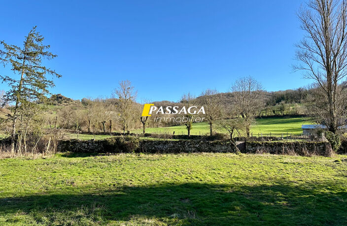 A VENDRE - Ensemble immobilier et terrain attenant - LE MEJANEL — photo 3