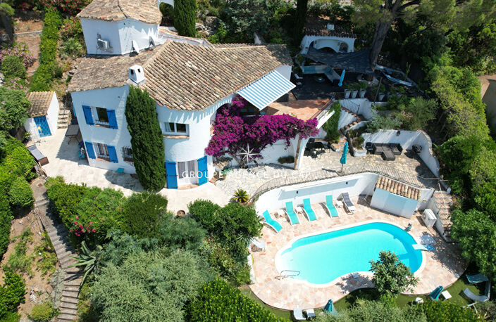 A VENDRE VILLA 6 CHAMBRES AVEC STUDIO et 3 PIECES INDEPENDANTS VUE MER EXPOSITION SUD-OUEST PISCINE GARAGE PARIKINGS LES ISSAMBRES — photo 3