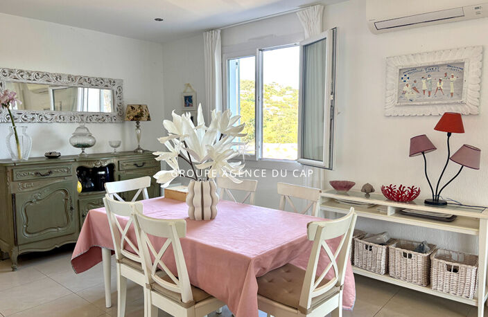 A VENDRE VILLA PROCHE MER 4 CHAMBRES APPARTEMENT INDEPENDANT PISCINE  CAR PORT ET PARKINGS AUX ISSAMBRES — photo 5