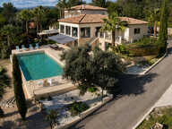 A VENDRE VILLA 5 PIECES DE 400M2 AVEC DEUX DEPENDANCES VUE SUR LE ROCHER DE ROQUEBRUNE — photo 2