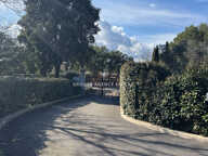 A VENDRE VILLA 5 PIECES DE 400M2 AVEC DEUX DEPENDANCES VUE SUR LE ROCHER DE ROQUEBRUNE — photo 4