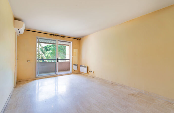 EXCLUSIVITÉ - T1 AVEC TERRASSE & STATIONNEMENT EN SUS -13008- — photo 4