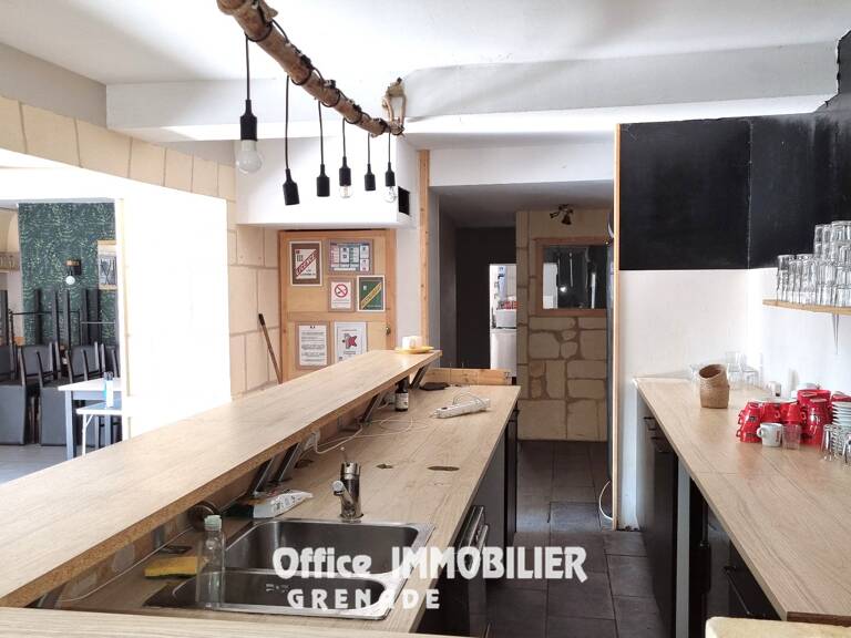 Local commercial — photo 1