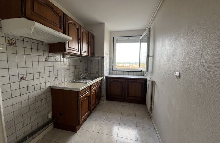 Vente appartement 4 pièces 81 m² Angoulême (16000) — photo 3