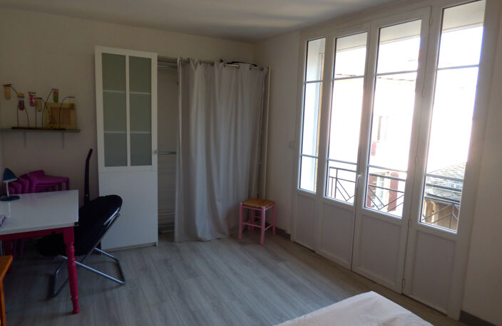  RODEZ CENTRE, Appartement de type 2 entièrement meublé — photo 4