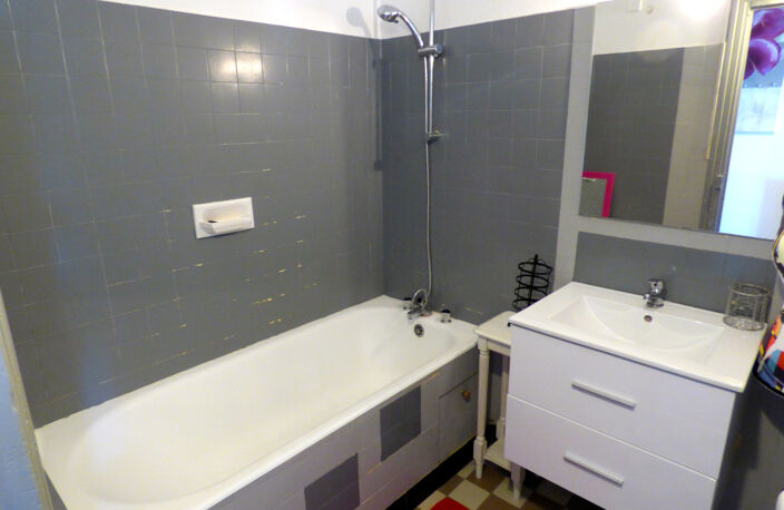  RODEZ CENTRE, Appartement de type 2 entièrement meublé — photo 5