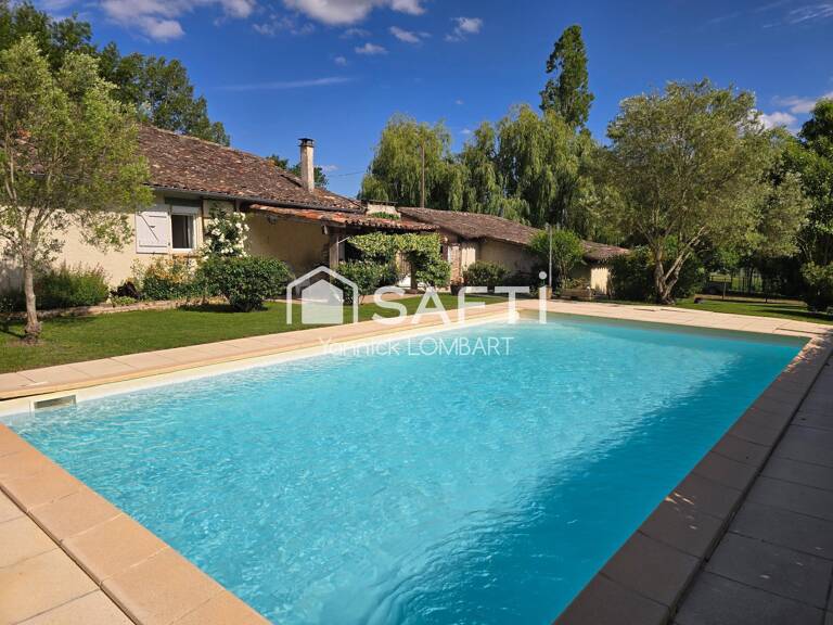Ancienne ferme avec source, pleine de charme — photo 1
