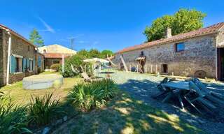 Maison 11 Pièces 365 m² à vendre à Saint-Hilaire-des-Loges (85240)