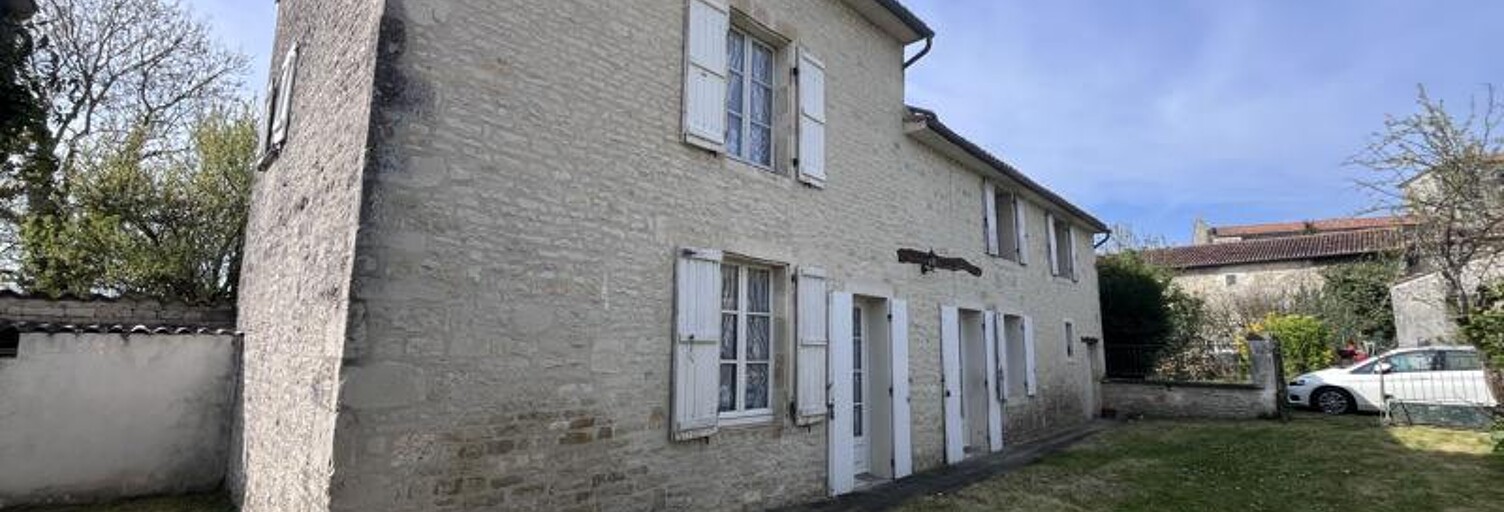 Maison 5 Pièces 111 m² à vendre à Marcillac-Lanville (16140)