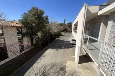 Bureau 3 pièces 575 €