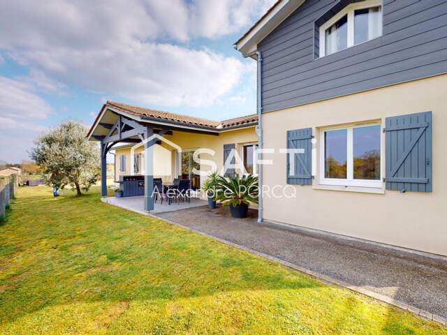 Charmante maison familiale avec de beaux volumes. — photo du bien