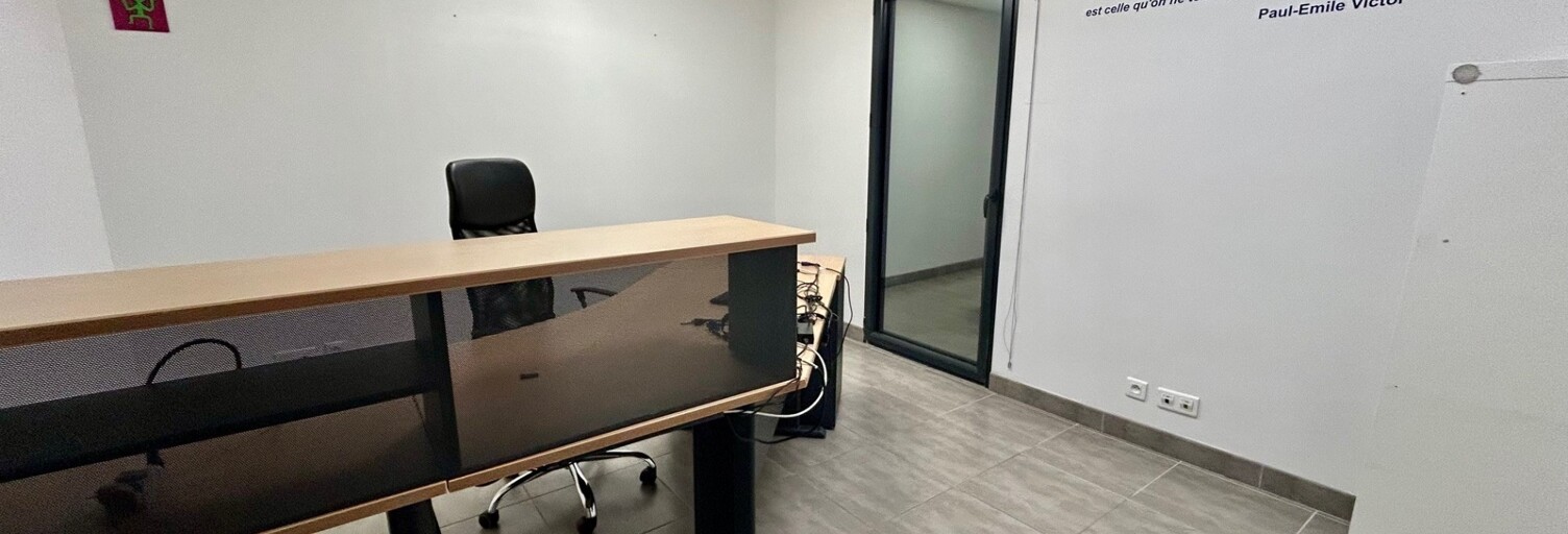 Bureau 5 Pièces 66 m² à louer à La Tour-d'Aigues (84240)