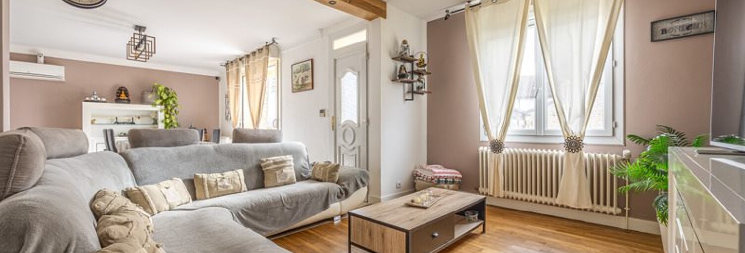 Maison 5 Pièces 135 m² à vendre à Mairé-Levescault (79190)