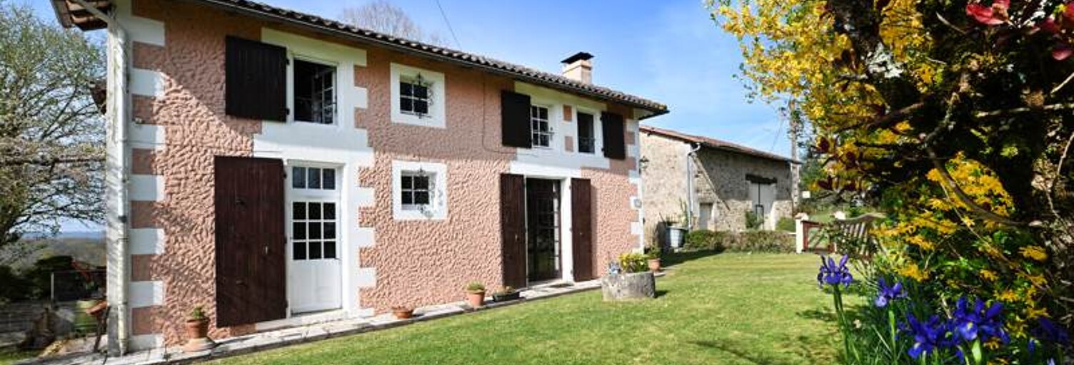 Maison 6 Pièces 132 m² à vendre à Écuras (16220)