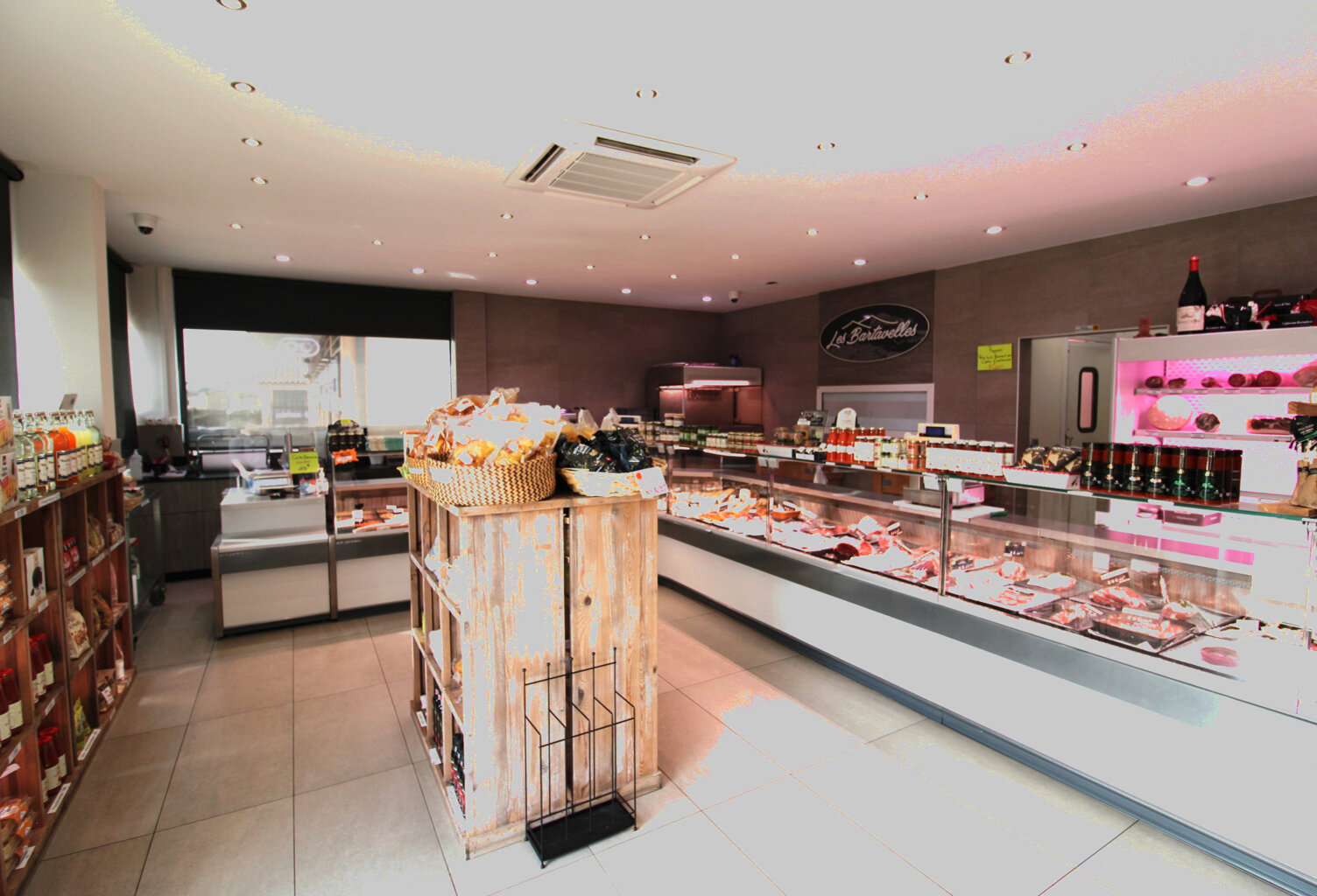 FOND DE COMMERCE BOUCHERIE AUX CAMOINS 13011 — photo 1
