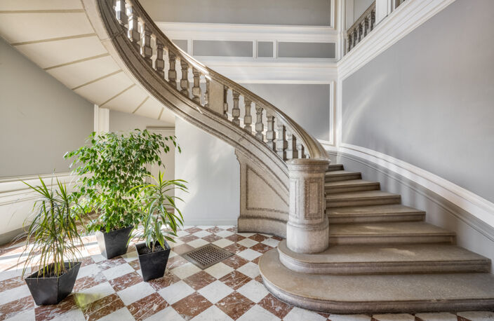 NORD VILLEFRANCHE,  APPARTEMENT DUPLEX , 176 m2 CARREZ, 5 CHAMBRES, TERRASSE, PARC,VUE — photo 2