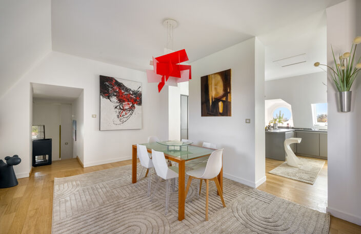 NORD VILLEFRANCHE,  APPARTEMENT DUPLEX , 176 m2 CARREZ, 5 CHAMBRES, TERRASSE, PARC,VUE — photo 5