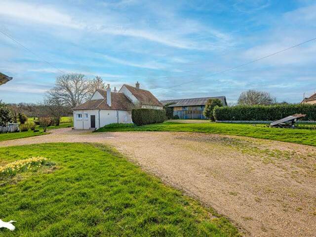 Maison 6 pièces 120 m² à Saint-Nicolas-des-Motets — photo du bien