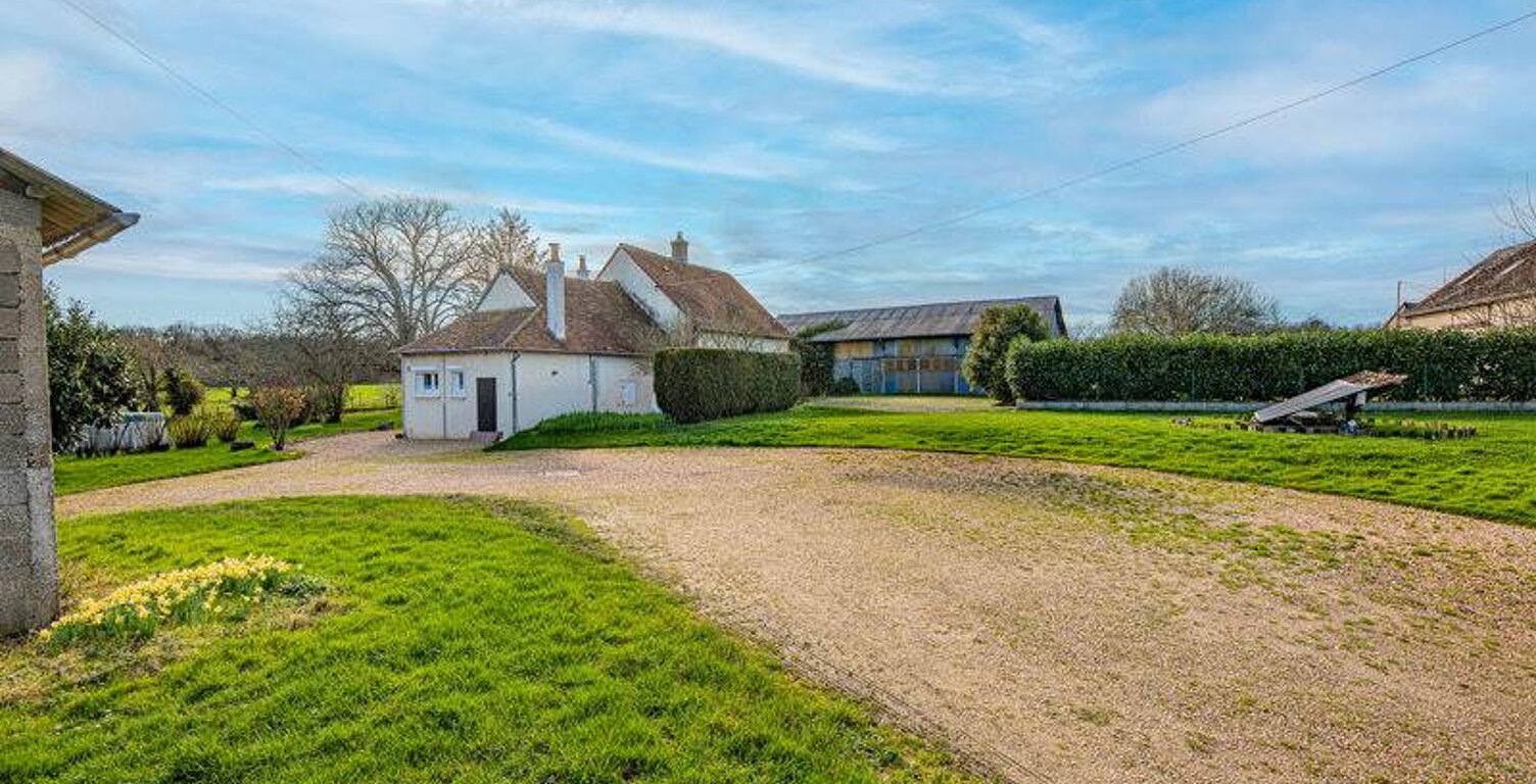 Vente maison 6 pièces 120 m² Saint-Nicolas-des-Motets (37110) — photo 1