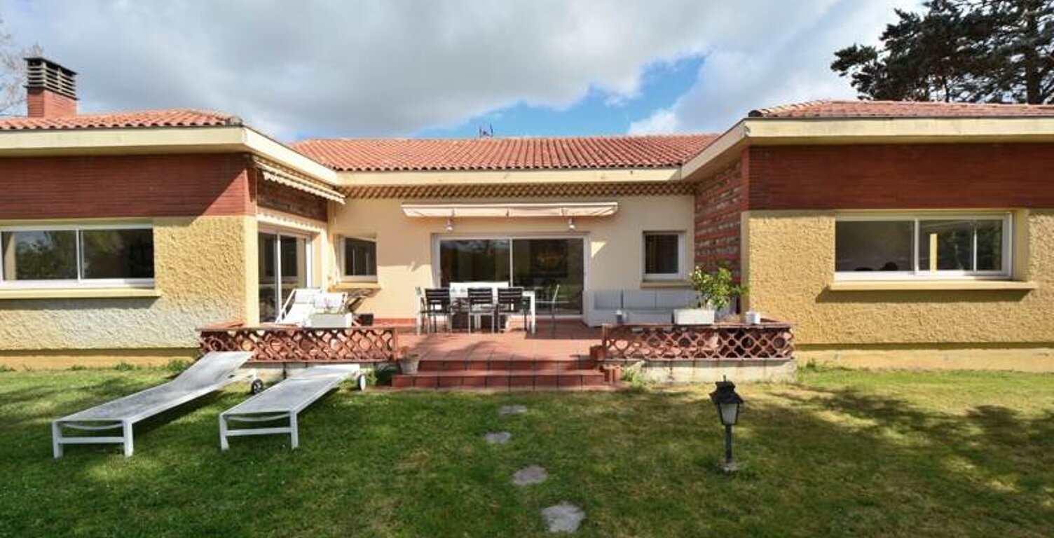 Vente maison 7 pièces 202 m² Pinsaguel (31120) — photo 1