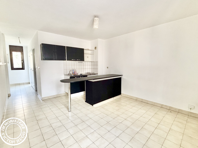 T2 avec fort potentiel   Idéal investissement ou premier achat   Grenoble — photo 1