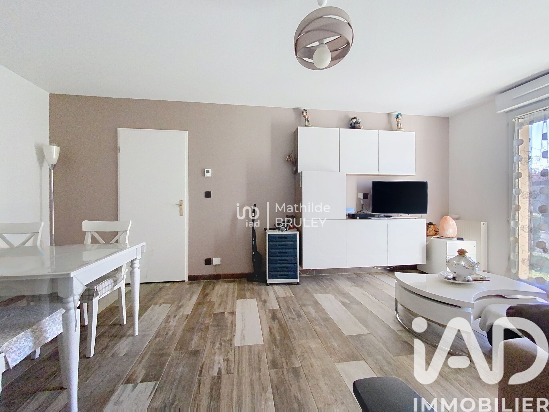 Vente Appartement 2 pièces - Photo 2