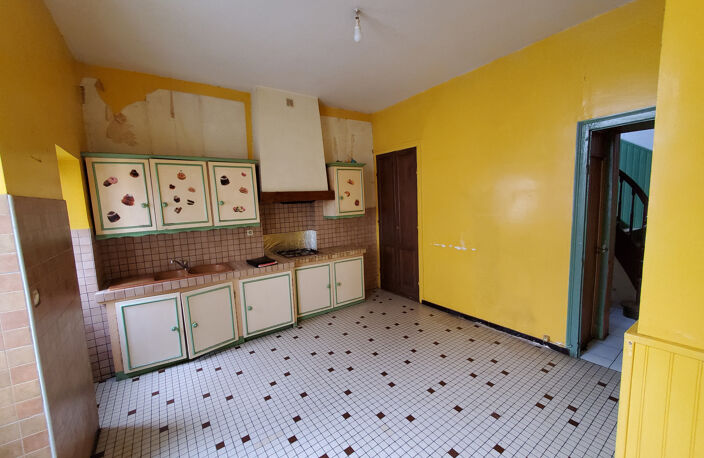 MARMANDE : maison de ville à vendre avec 4 chambres, terrasse et garage. — photo 3