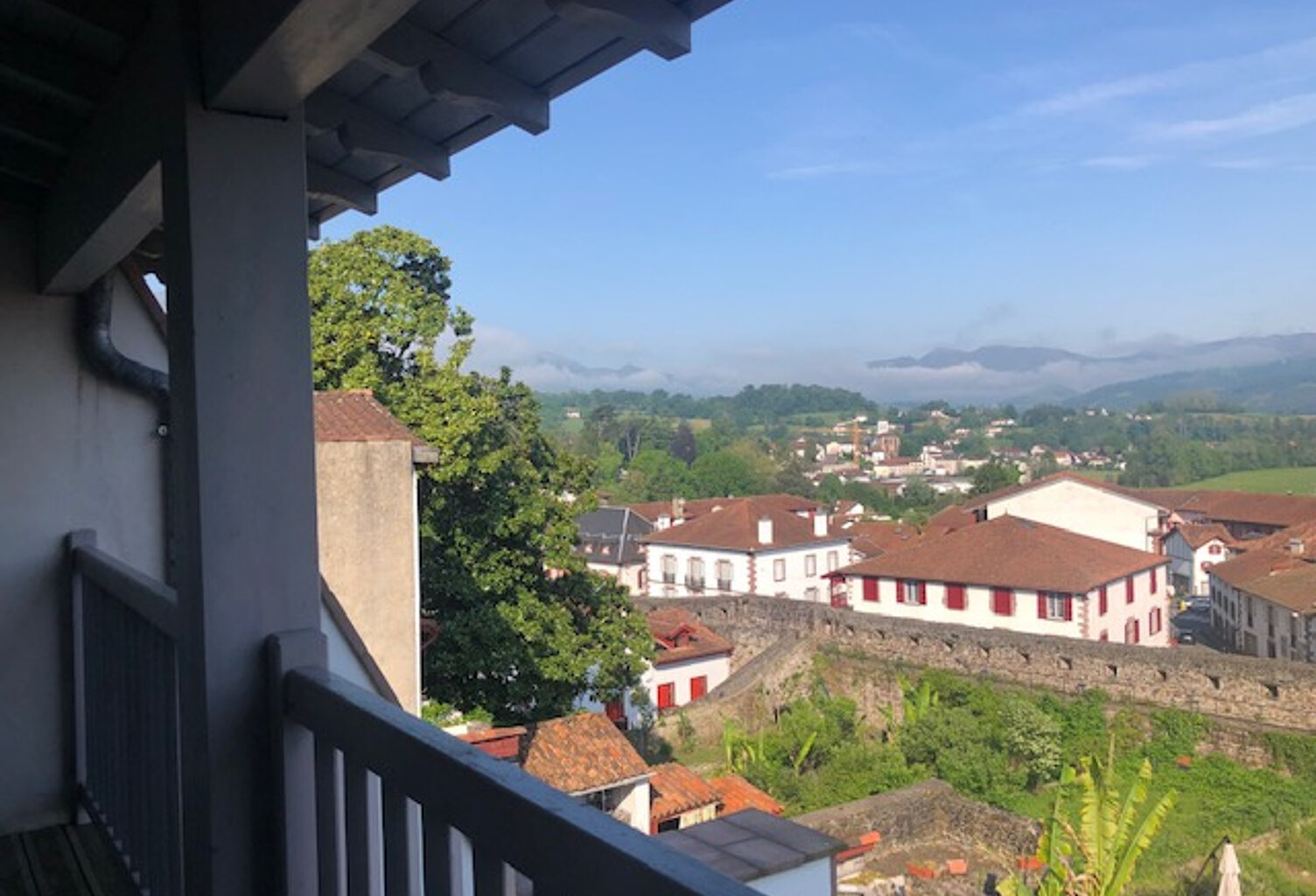 A vendre, appartement T2 duplex avec jardin au cœur du centre historique de St J P Port. — photo 1
