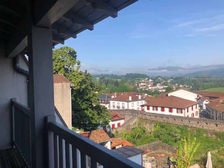 A vendre, appartement T2 duplex avec jardin au cœur du centre historique de St J P Port. — photo 1