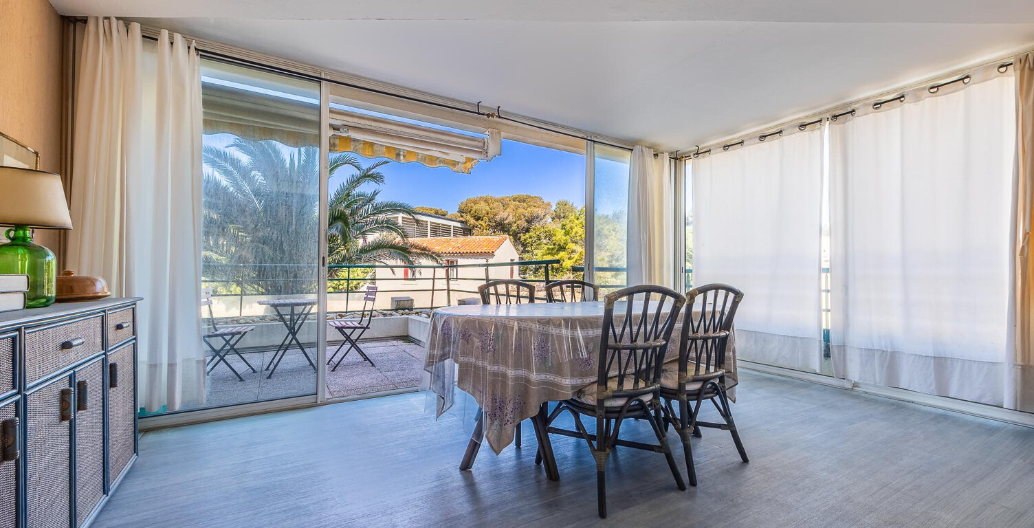 A VENDRE 2 PIECES 46M2 +  LOGGIA ET TERRASSE DE 26M2 A LA CO — photo 1