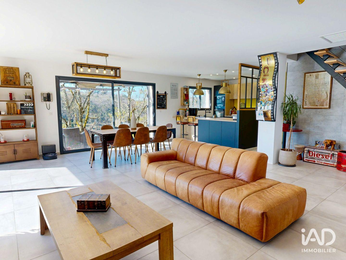 Vente Maison/villa 6 pièces - Photo 2