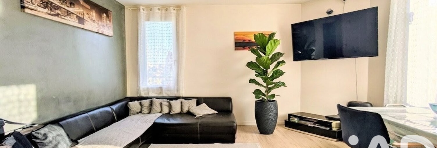 Immeuble  77 m² à vendre à Saint-Denis (93200)