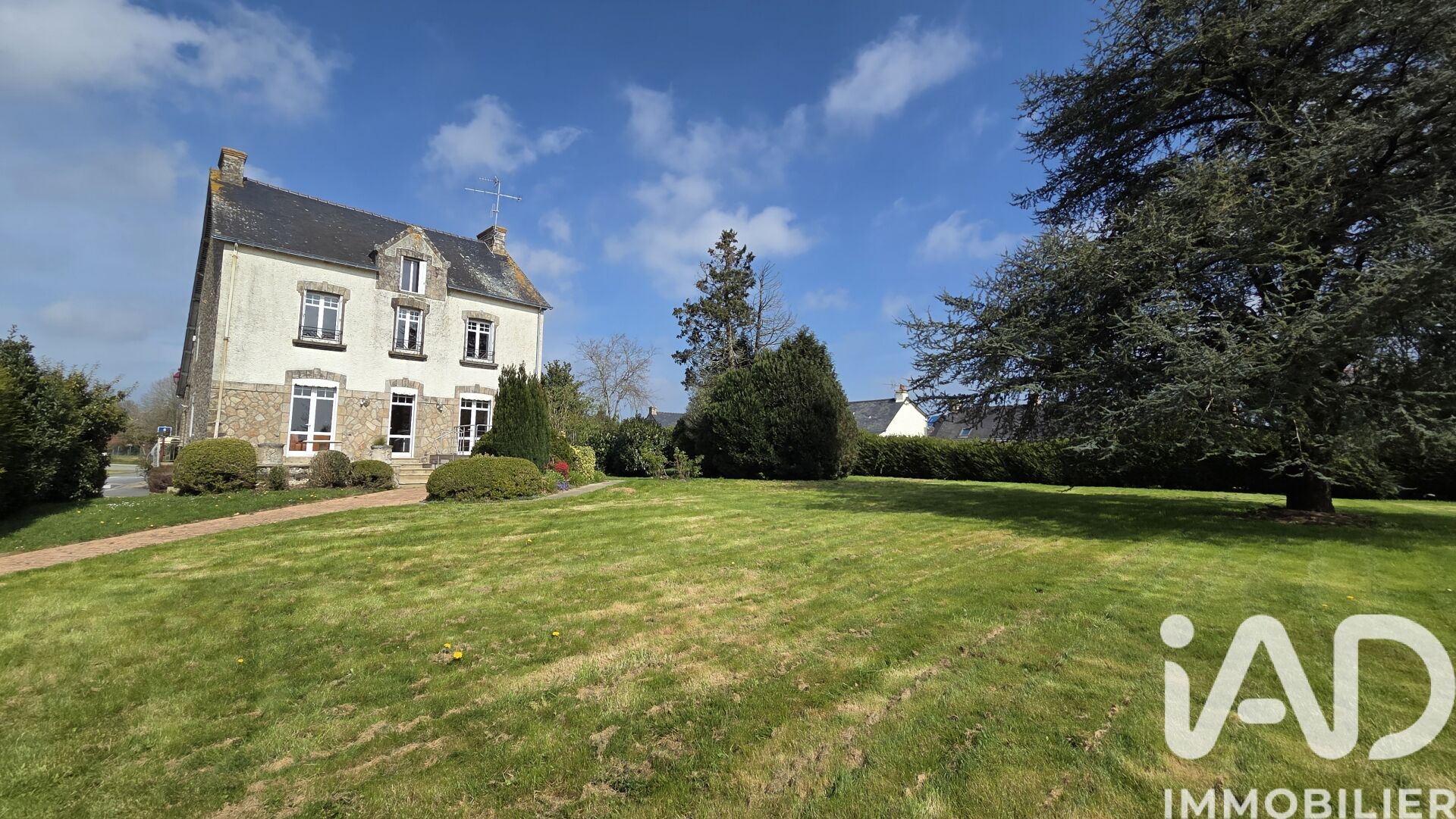 Le-Guerno - 224m² - 10p. - 8ch.