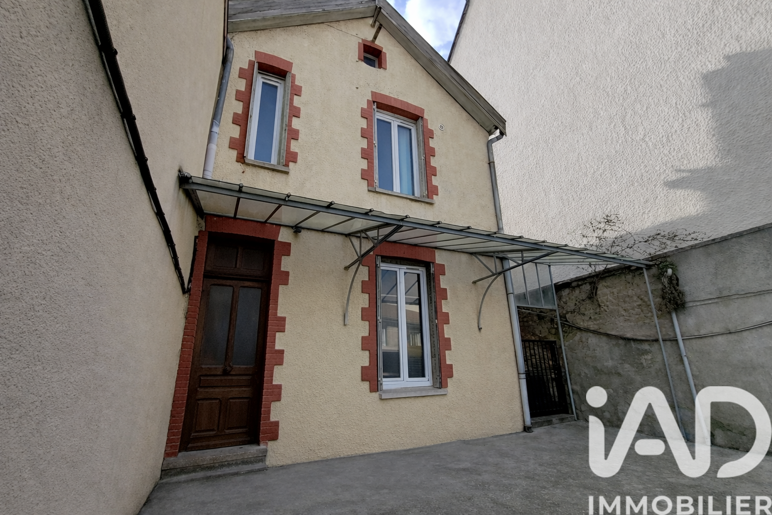 Vente Maison/villa 8 pièces - Photo 2