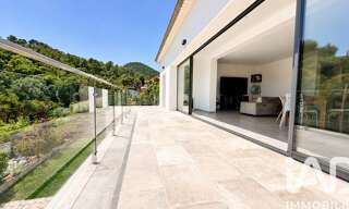 Maison 5 Pièces 200 m² à vendre à Carqueiranne (83320)