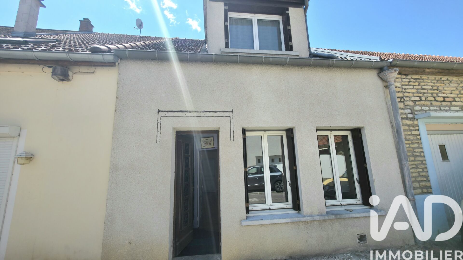 Chateauvillain - 106m² - 3p. - 2ch.