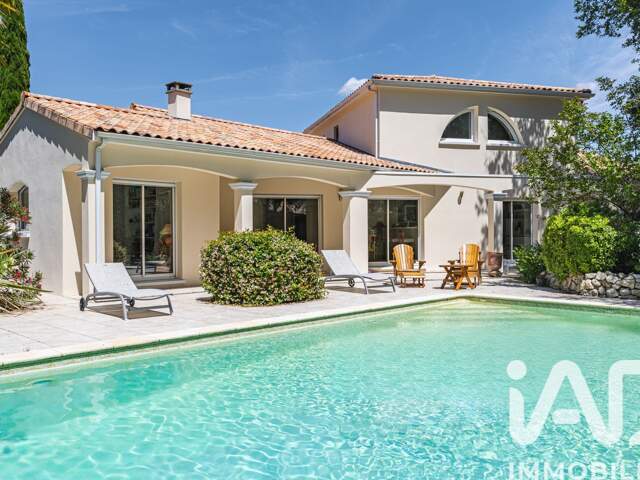 Vente Maison traditionnelle 8 pièces — photo du bien