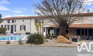 Maison 9 Pièces 247 m² à vendre à Les Gonds (17100)