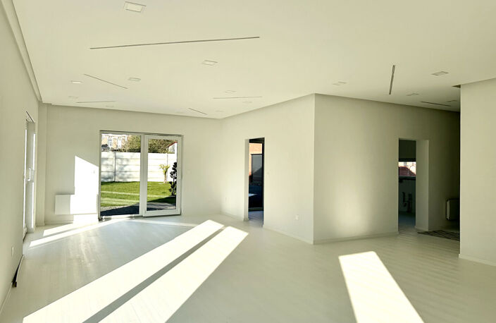 Maison contemporaine, récente à Seclin- 4 chambres- — photo 3
