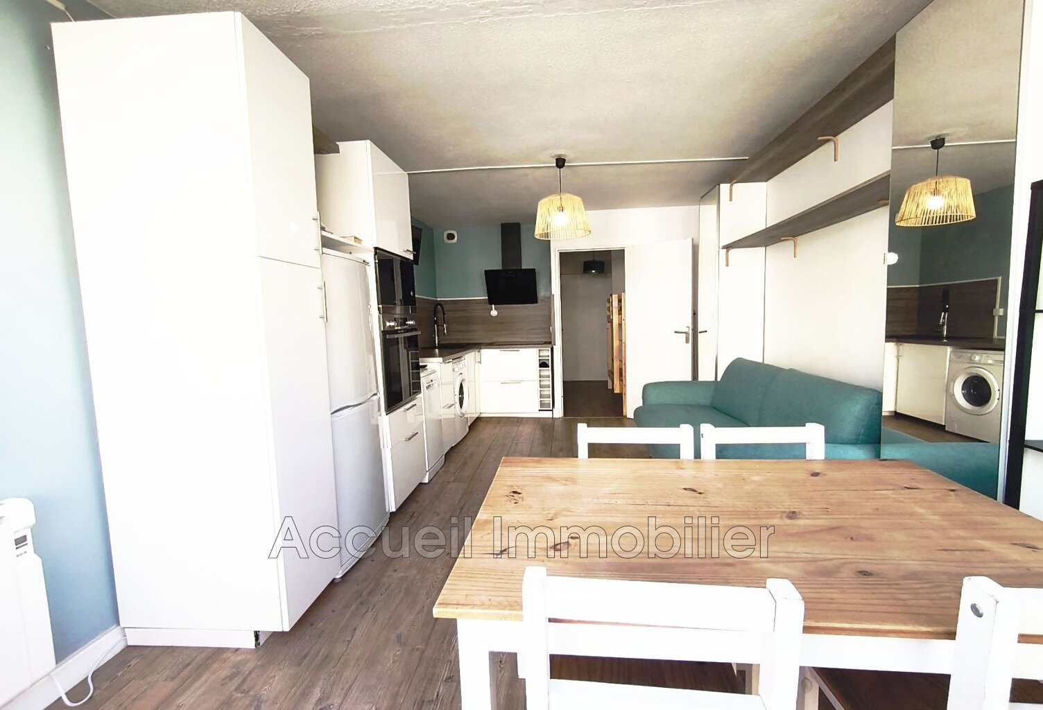 Studio cabine au 1er étage d''environ 24 m², en très bon état, — photo 1