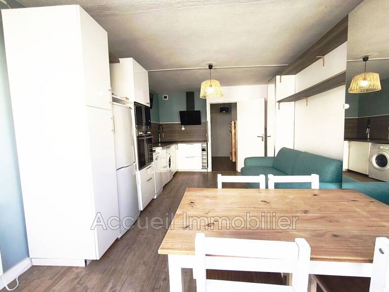 Studio cabine au 1er étage d''environ 24 m², en très bon état, — photo 1