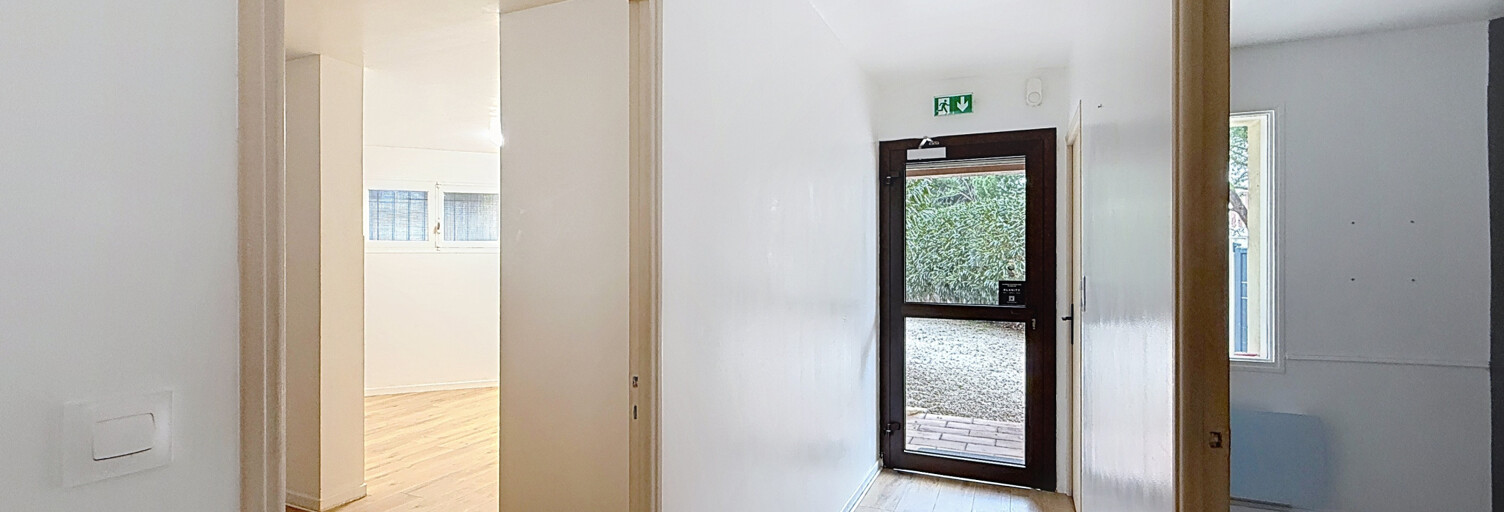 Commerce  53 m² à louer à Saint-Martin-de-Crau (13310)