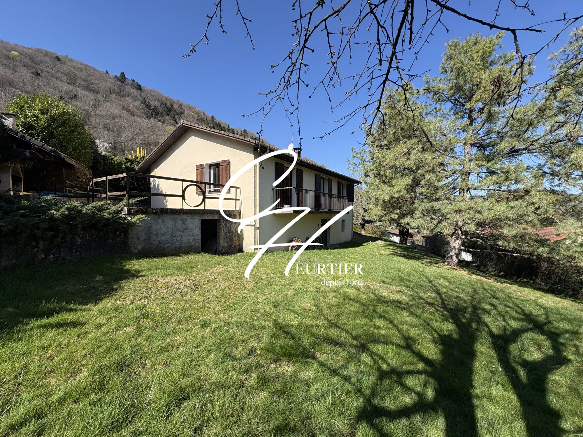 Villa / Maison 4 pièces  à vendre Voiron 38500