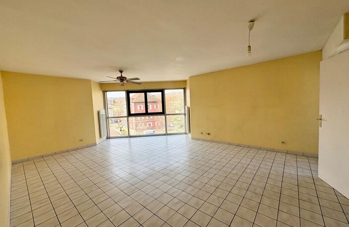 LA ROCHE-SUR-FORON  CENTRE VILLE  Grand T3 de 83 m² avec — photo 5