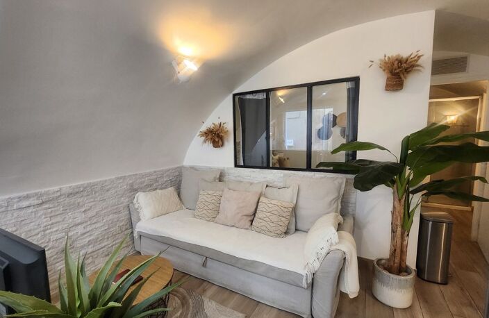 BEL APPARTEMENT T2 CENTRE PORT-VIEUX — photo 3