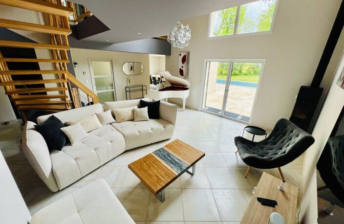 Villa contemporaine 6 pièces ROUSSENNAC (12) — photo 3
