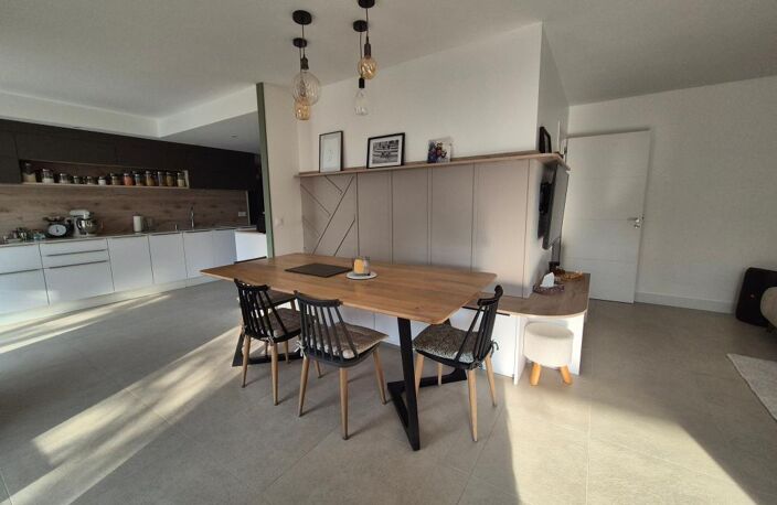 Tonnay-Charente, maison plain pied avec garage et jardin — photo 5
